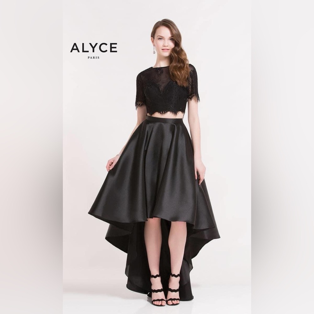Alyce Paris Elegant Black High-Low Skirt